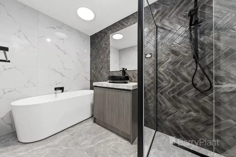 Seventh view of Homely unit listing, 5A Halifax Close, St Albans VIC 3021