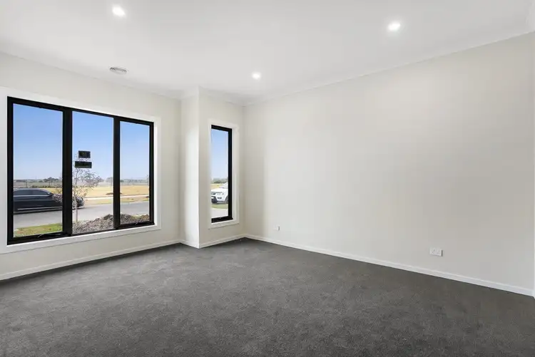 Second view of Homely house listing, 7 Eaglemont Way, Werribee VIC 3030