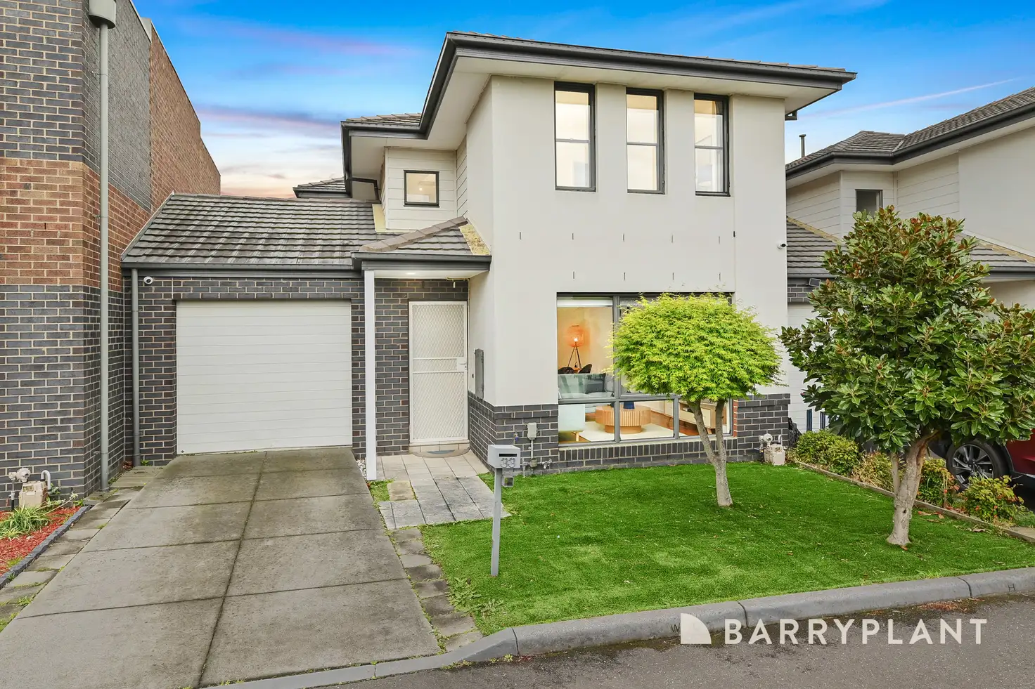 Main view of Homely townhouse listing, 33 Waverley Park Drive, Mulgrave VIC 3170
