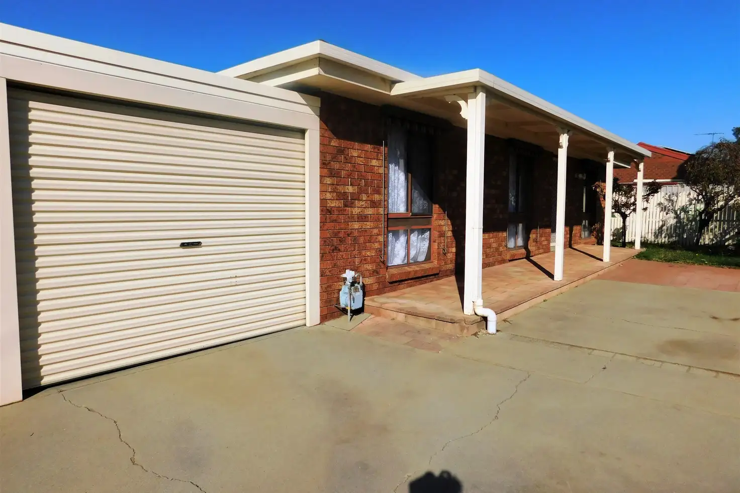 Main view of Homely unit listing, 2/14 Wirilda Close, Wodonga VIC 3690