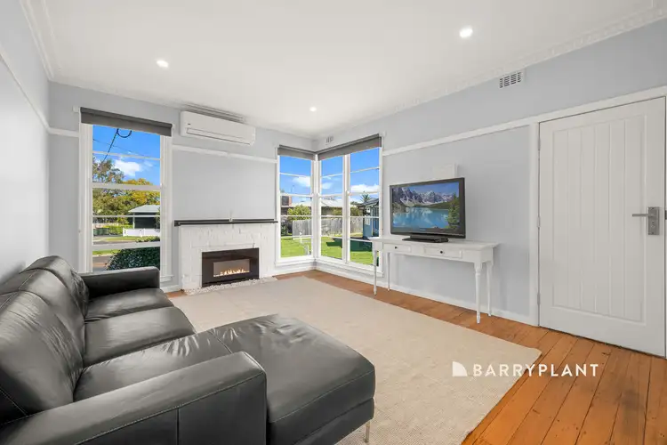 Second view of Homely house listing, 2 Ronalds Court, Drouin VIC 3818