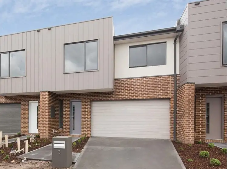 Second view of Homely house listing, 3 Merrimack Crescent, Keysborough VIC 3173