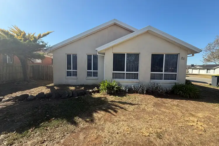 21 Panorama Drive, Hillside VIC 3037