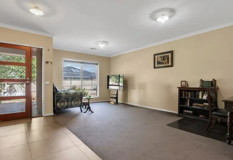 Fifth view of Homely house listing, 10 Merrijig Court, Kurunjang VIC 3337