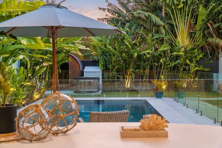 14 Echlin Street, Labrador QLD 4215