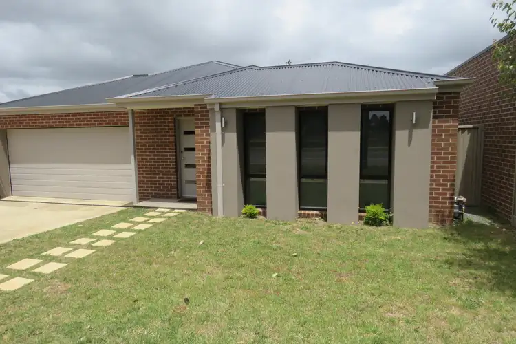 1/163a Cuthberts Road, Alfredton VIC 3350