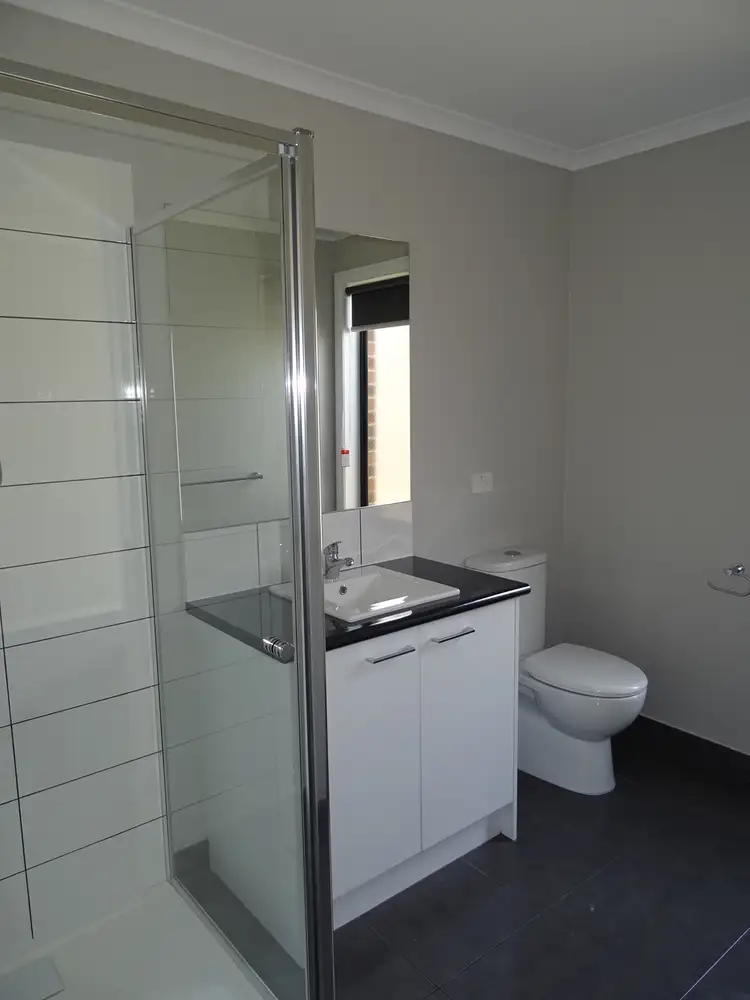 Fifth view of Homely townhouse listing, 1/163a Cuthberts Road, Alfredton VIC 3350