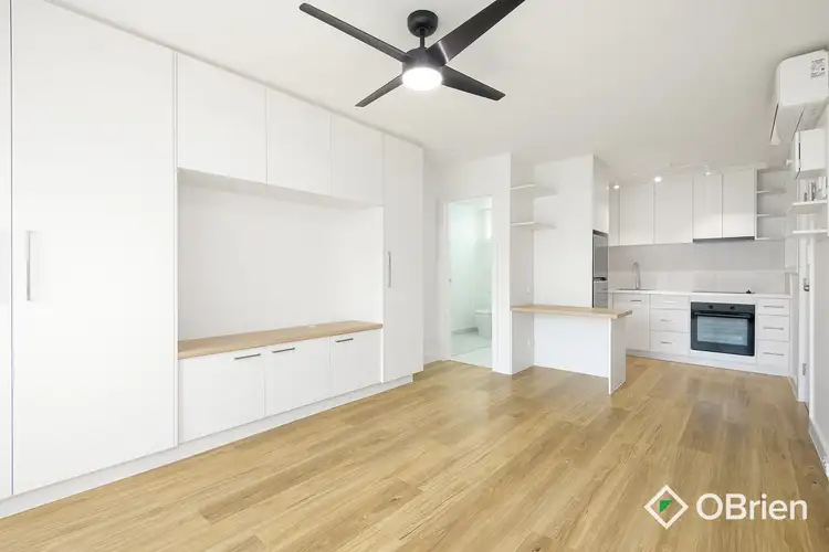 Third view of Homely unit listing, 2/13 Cliff Road, Frankston VIC 3199