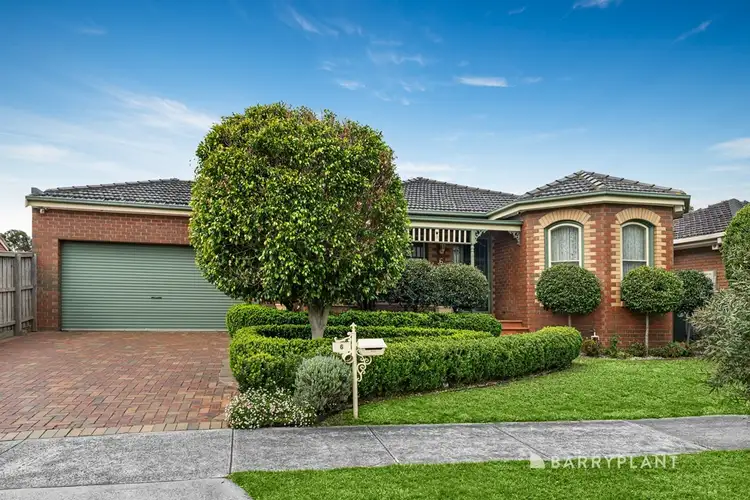 6 Hobson Crescent, Mill Park VIC 3082