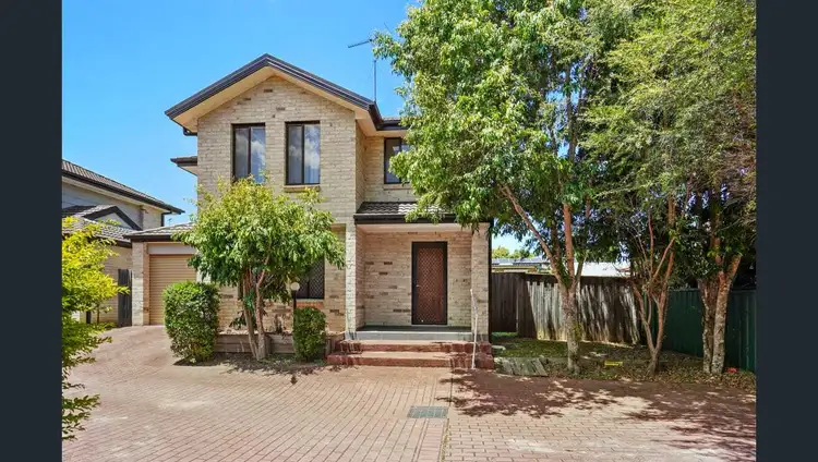6/2A Collis Place Place, Minto NSW 2566