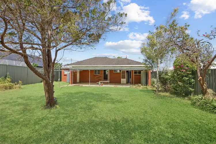 16 Surf Street, Long Jetty NSW 2261