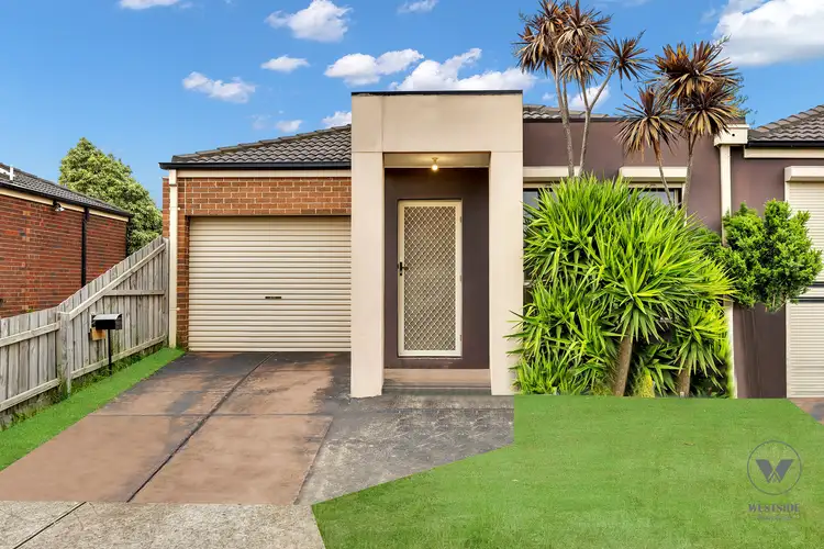 2/30 Harrow Place, Truganina VIC 3029