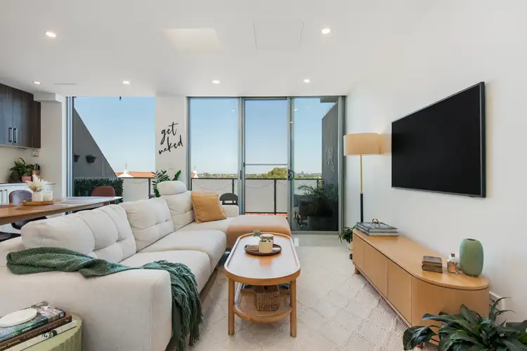 12/313A Homer Street