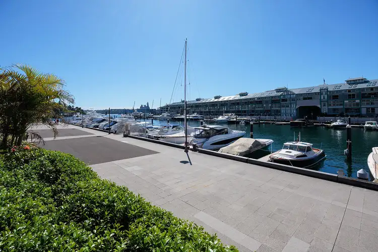 Third view of Homely apartment listing, 10/10 Lincoln Crescent, Woolloomooloo NSW 2011