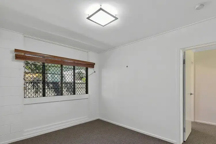 Fifth view of Homely unit listing, 2/363 Severin Street, Parramatta Park QLD 4870