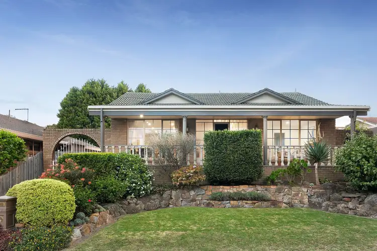 2 Woodleigh Crescent, Vermont South VIC 3133
