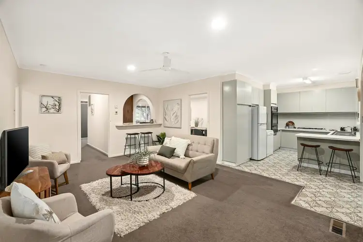 Sixth view of Homely house listing, 2 Woodleigh Crescent, Vermont South VIC 3133