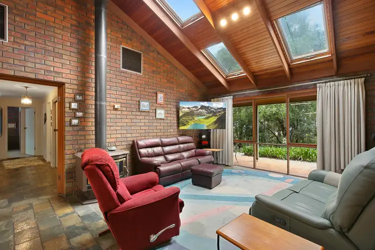 Fifth view of Homely house listing, 2 Daphne Drive, Moe South VIC 3825