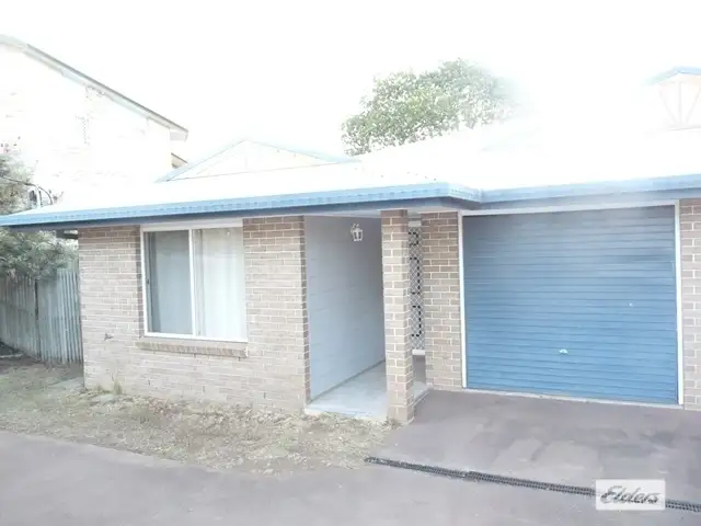 2/67 Woodlands Road, Gatton QLD 4343