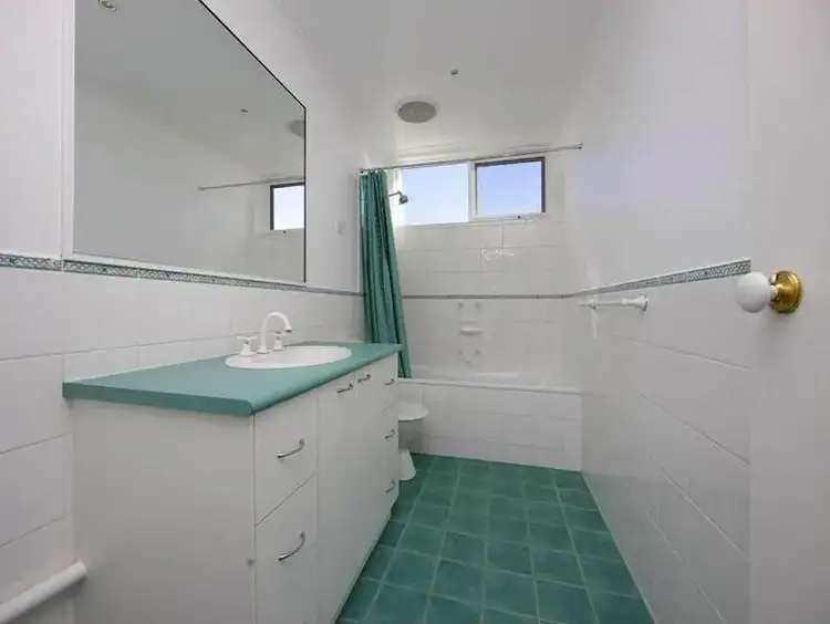 Fifth view of Homely apartment listing, 3/402 Nepean Highway, Frankston VIC 3199