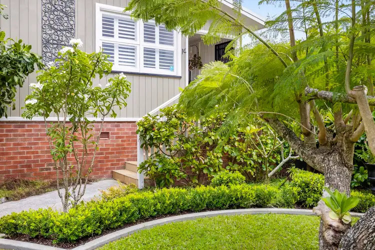 10 Wynflo Street, Labrador QLD 4215