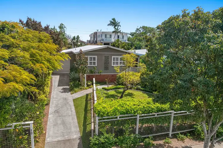 10 Wynflo Street, Labrador QLD 4215