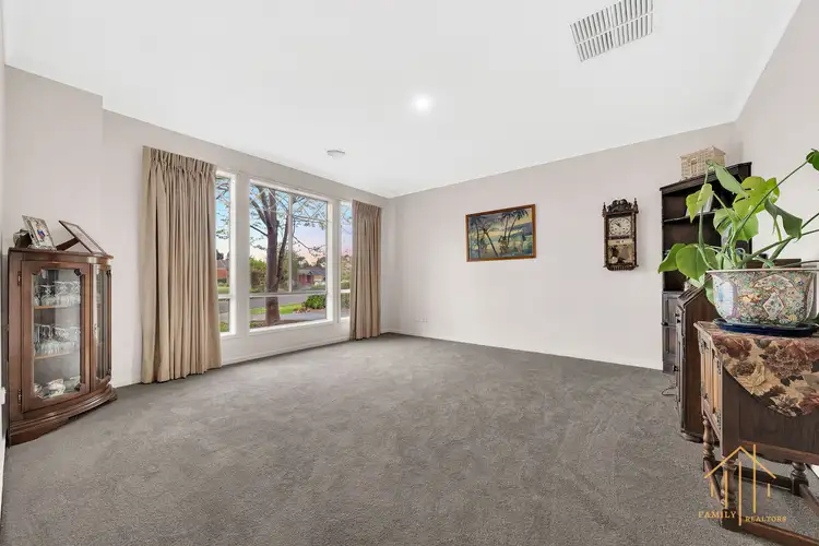 Fourth view of Homely house listing, 8 Butterfield Place, Cranbourne East VIC 3977
