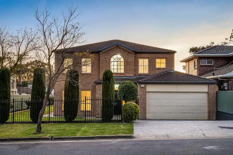 99 Shakespeare Avenue