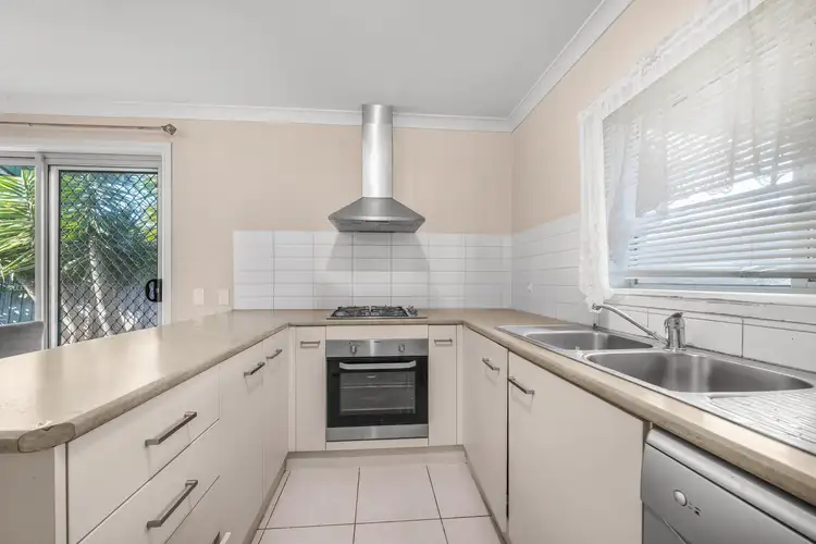 Fourth view of Homely house listing, 2/11 Greenhill Crescent, Wyndham Vale VIC 3024