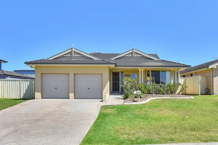 55 Golden Wattle Crescent