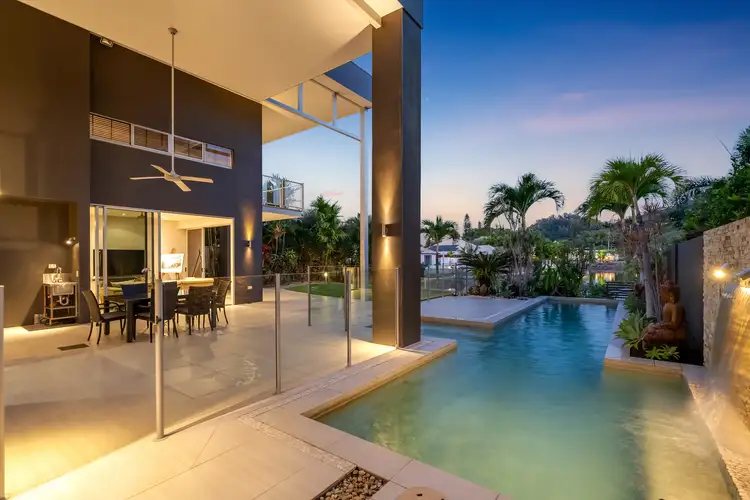 8 Lagoon Drive, Trinity Beach QLD 4879