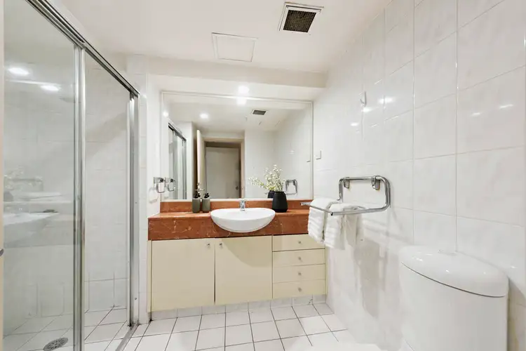 Sixth view of Homely apartment listing, Level 10/28 Harbour Street, Sydney NSW 2000
