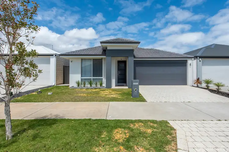 8 Cascade Road, Lakelands WA 6180