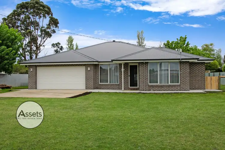 24 Murray Street, Heywood VIC 3304