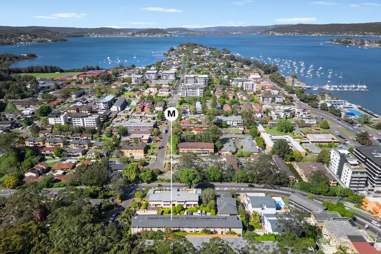 4/1 Joseph Lloyd Close, Gosford NSW 2250