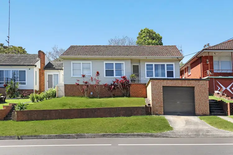 41 London Drive, West Wollongong NSW 2500