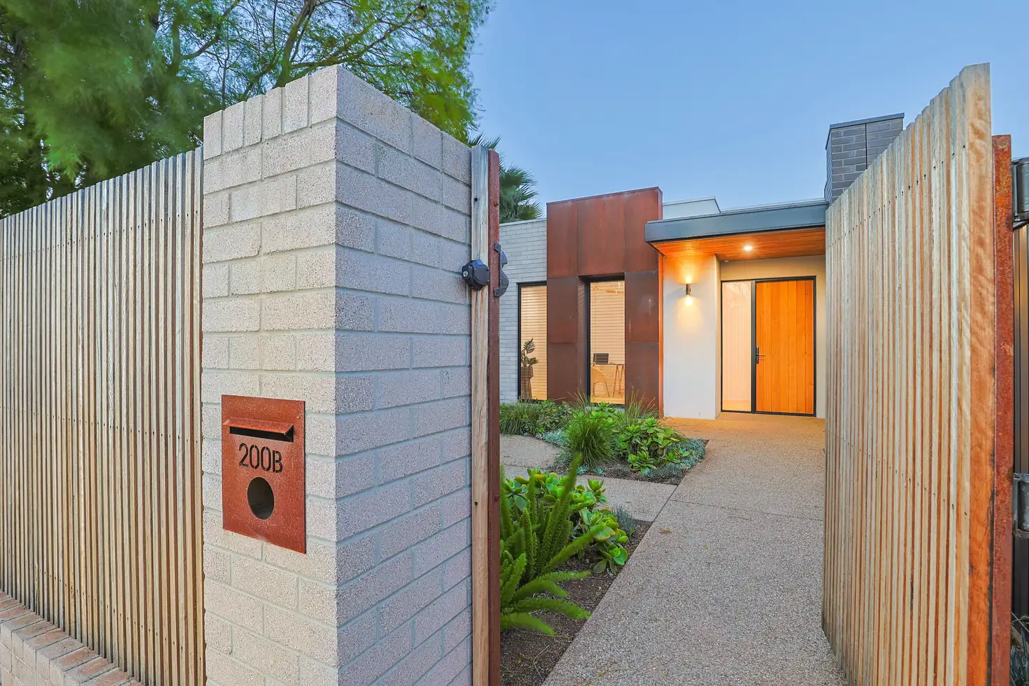 Main view of Homely townhouse listing, 200B Tenth Street, Mildura VIC 3500