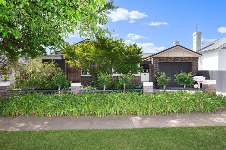 37 Gormly Avenue, Wagga Wagga NSW 2650