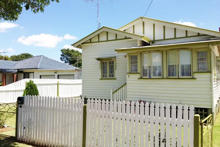 1 Charlotte Street, Newtown QLD 4350