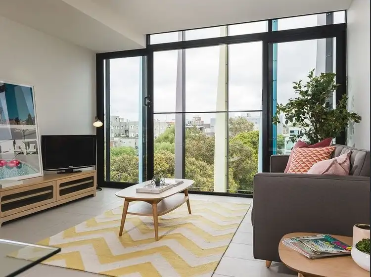 401/7 Belford Street