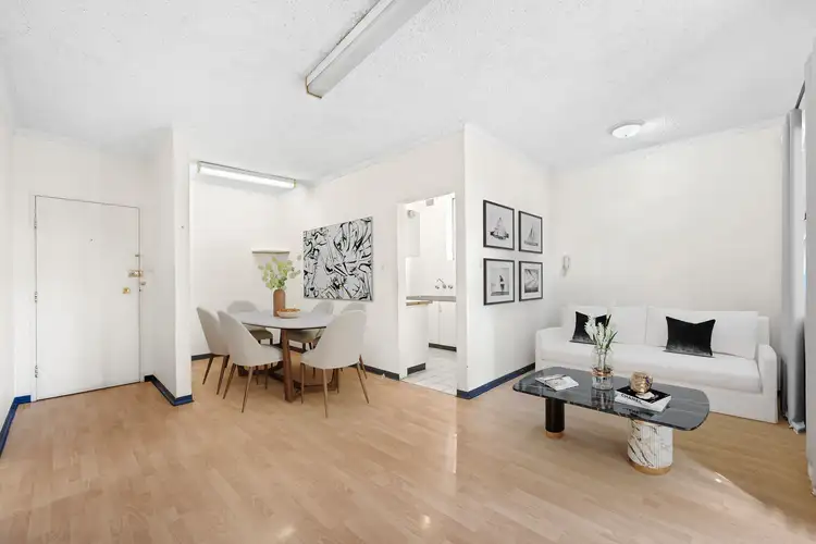 1/116 Cabramatta Road East