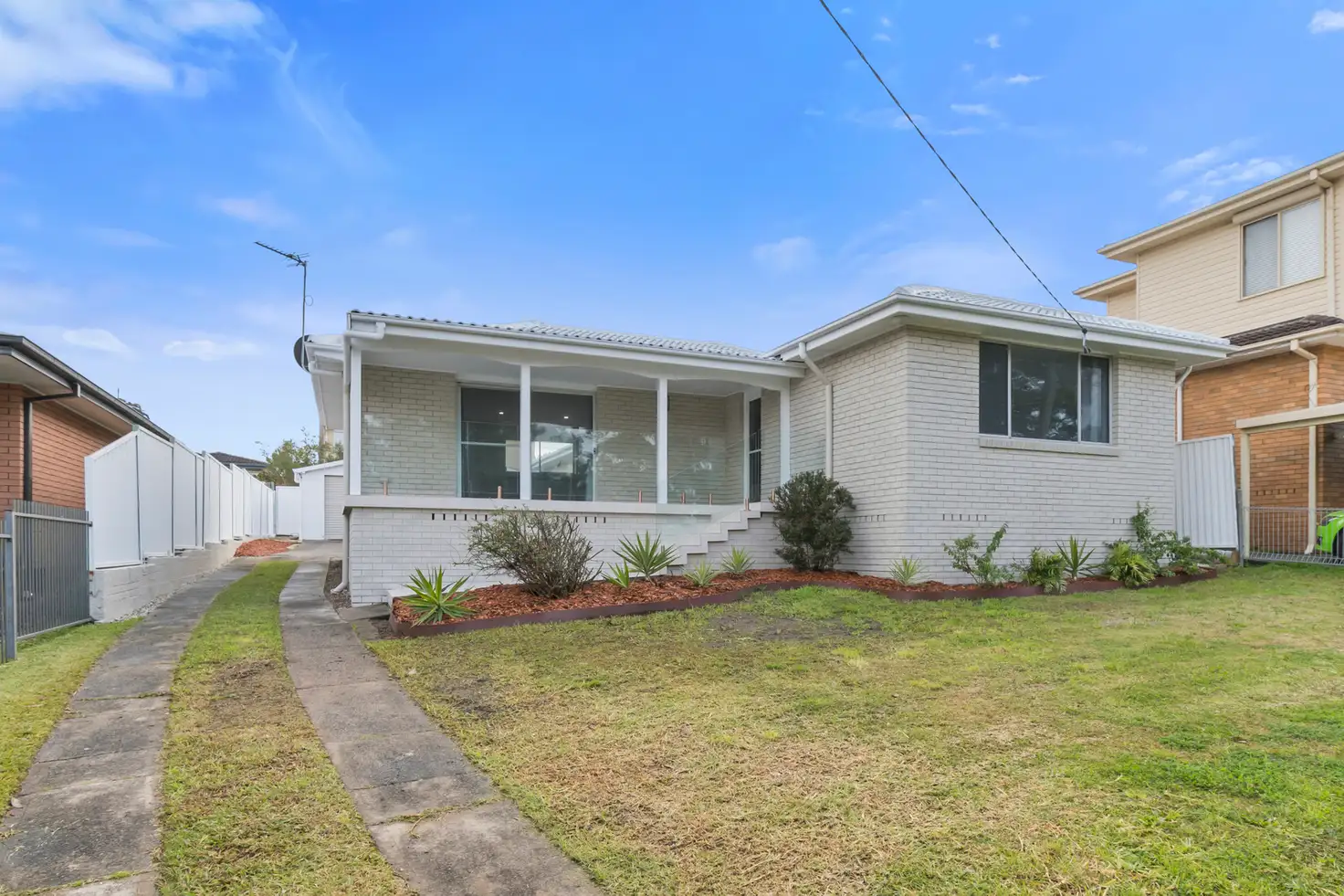 Main view of Homely house listing, 20 Lakeside Drive, Kanahooka NSW 2530