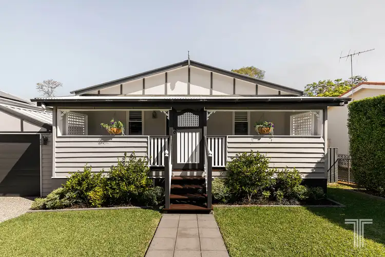 10 Captain Street, Holland Park West QLD 4121