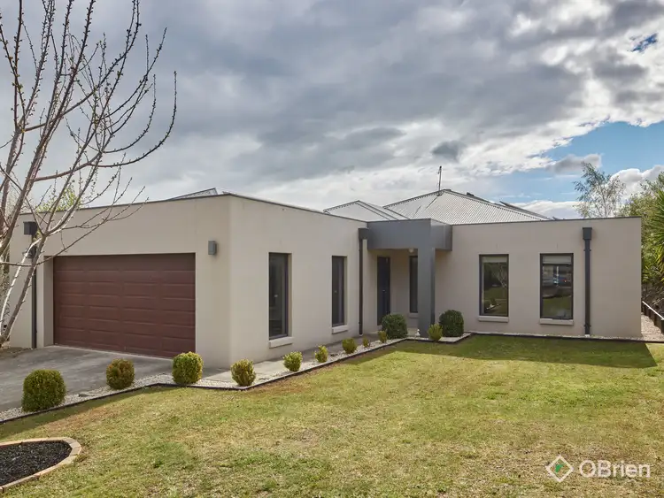 4 Waterford Court, Drouin VIC 3818