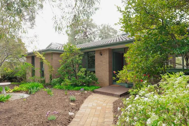 11 Booth Crescent, Cook ACT 2614