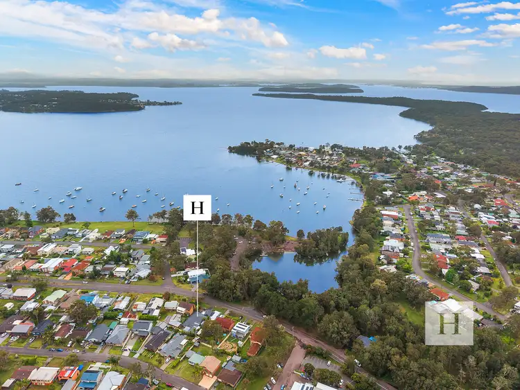 72 Cams Boulevard, Summerland Point NSW 2259