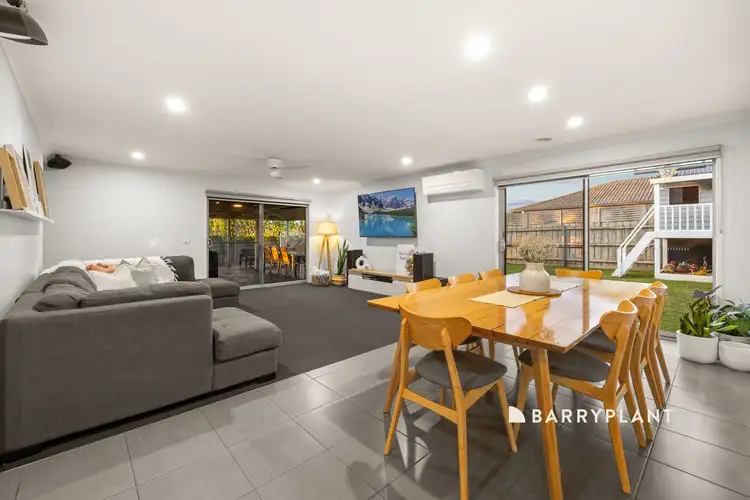 Second view of Homely house listing, 3 Wordsworth Court, Drouin VIC 3818