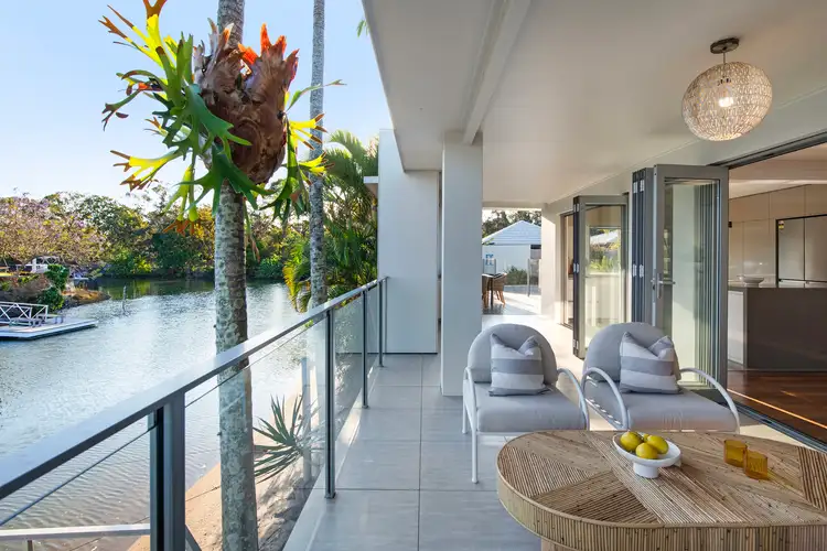 14 Ensenada Court, Broadbeach Waters QLD 4218