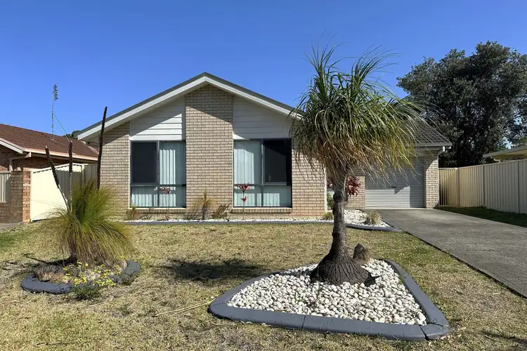 4 Budgeree Street, Tea Gardens NSW 2324