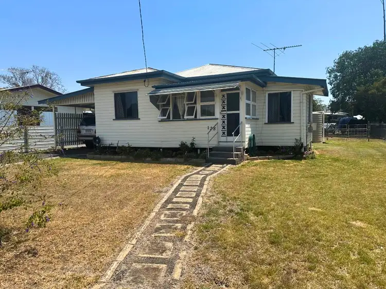 128 Pratten Street, Dalby QLD 4405